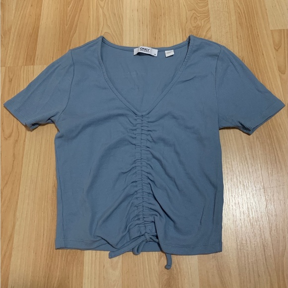 3 for $20 / Blue Ruched Drawstring Top - Picture 2 of 4